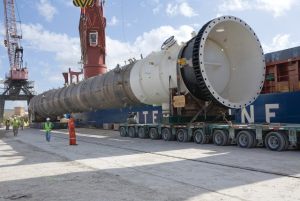 Deethanizer Tower loading at port of origin